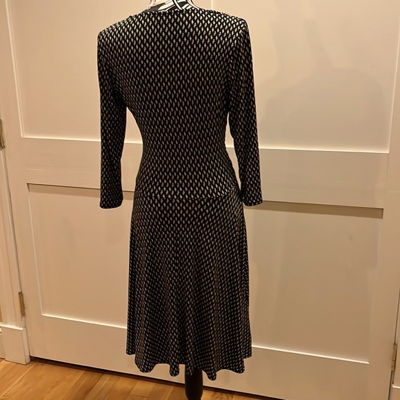 Dress - Picture 4 of 6